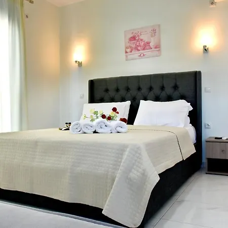 The Blue 阿约伊阿波斯托洛伊