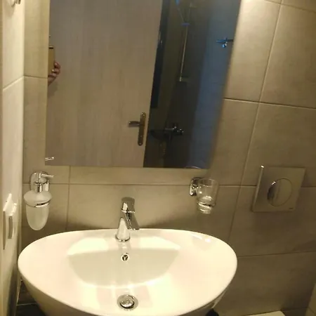 The Blue * 阿约伊阿波斯托洛伊